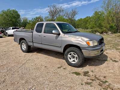 2000 Toyota Tundra - Pickup 4D 5 1\/2 ft