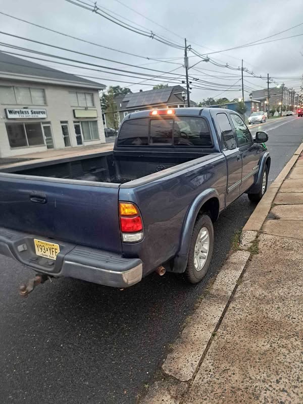 2004 Toyota Tundra - Pickup 4D 5 1\/2 ft