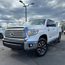 2016 Toyota tundra limited crewmax