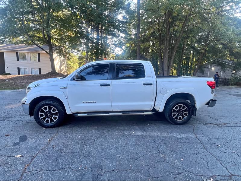 2010 Toyota Tundra  - Doble cabina 4x4