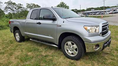2010 Toyota Tundra Double Cab - 4x4