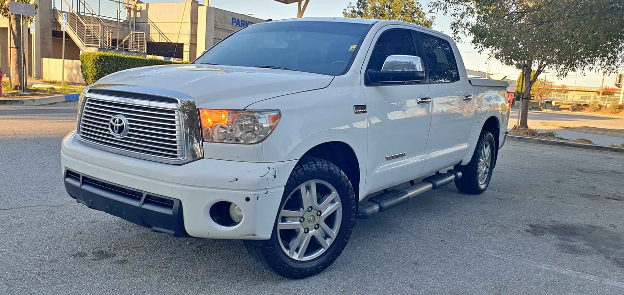 2011 Toyota Tundra CrewMax - SR5 Pickup 4D 5 1\/2 ft