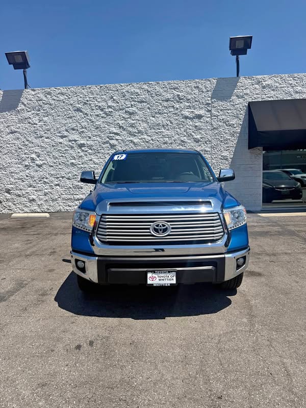 2017 Toyota Tundra CrewMax - Limited Pickup 4D 5 1\/2 ft