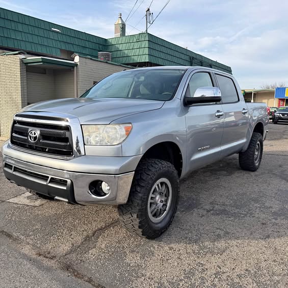 2013 Toyota Tundra CrewMax - SR5 Pickup 4D 5 1\/2 ft