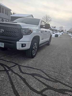 2019 Toyota Tundra CrewMax - SR5 Pickup 4D 5 1\/2 ft