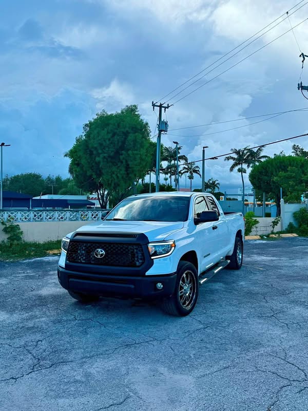 2014 Toyota Tundra - SR5 TSS