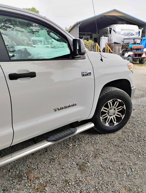 2017 Toyota Tundra Double Cab - 4x4 TRD off road