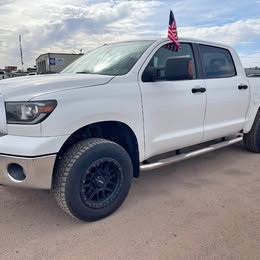 2011 Toyota Tundra Grade 4x2 4dr CrewMax Cab Pickup SB (5.7L V8)