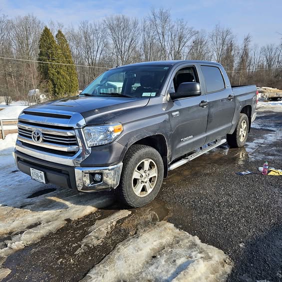 2016 Toyota Tundra CrewMax - SR5 Pickup 4D 5 1\/2 ft