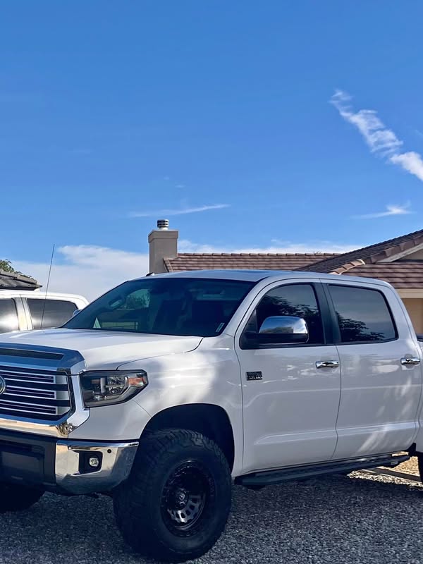 2018 Toyota Tundra CrewMax - Limited Pickup 4D 5 1\/2 ft