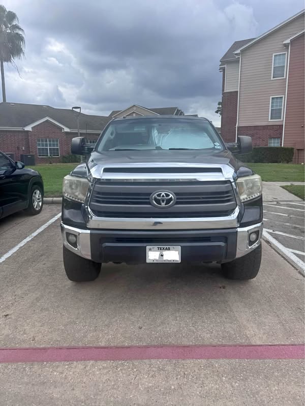 2014 Toyota Tundra Double Cab - 5.7 SR5 4x4