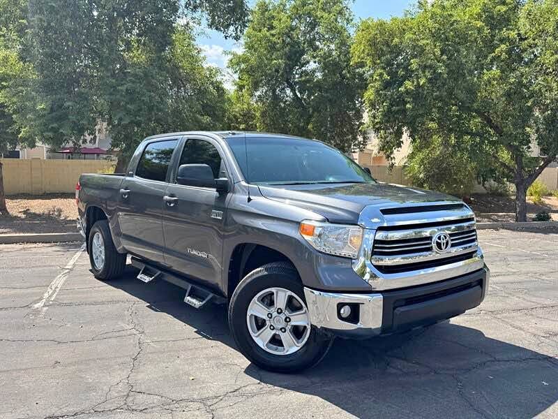 2017 Toyota Tundra CrewMax - SR5 Pickup 4D 5 1\/2 ft