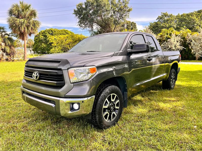 2014 Toyota Tundra CrewMax - SR5 Pickup 4D 6 1\/2 ft
