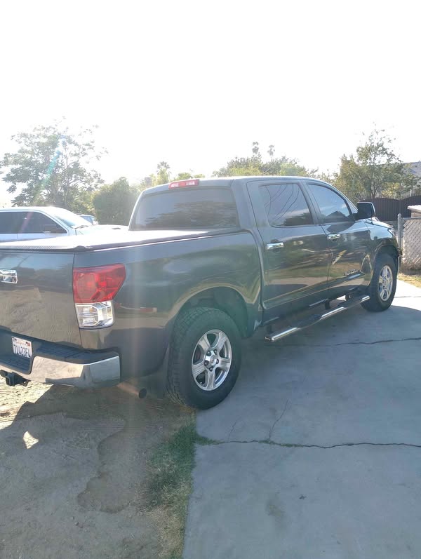 2012 Toyota Tundra CrewMax - Pickup 4D 5 1\/2 ft