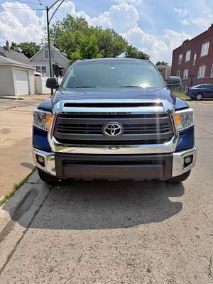 2015 Toyota Tundra CrewMax - SR5 Pickup 4D 5 1\/2 ft