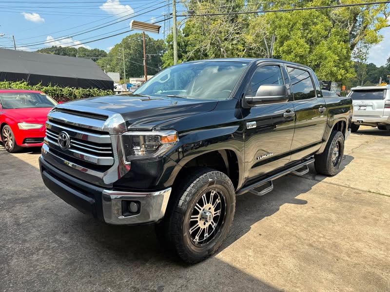 2017 Toyota Tundra CrewMax - SR5 Pickup 4D 6 1\/2 ft