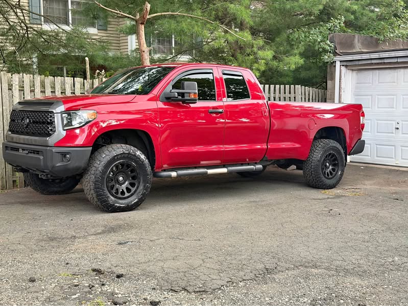 2018 Toyota Tundra Double Cab - SR5 Pickup 4D 8 ft
