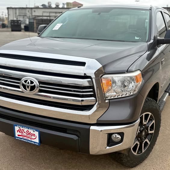 2017 Toyota Tundra - SR5 Pickup 4D 5 1\/2 ft
