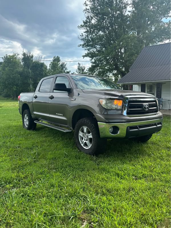 2012 Toyota Tundra CrewMax - SR5 Pickup 4D 5 1\/2 ft