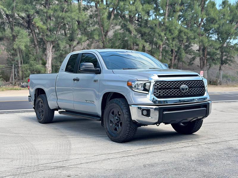 2021 Toyota Tundra - 5.7 L v8