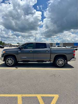 2014 Toyota Tundra CrewMax - SR5 Pickup 4D 5 1\/2 ft