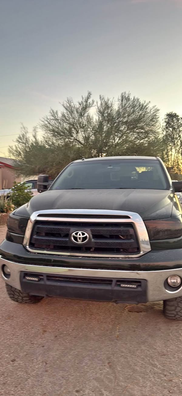 2012 Toyota Tundra CrewMax - Pickup 4D 5 1\/2 ft