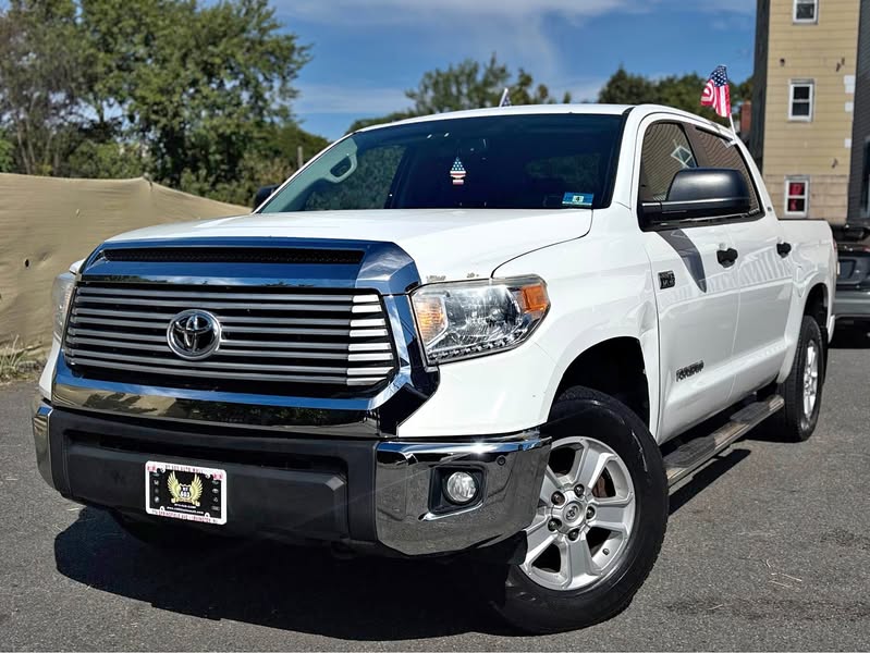 2017 Toyota Tundra - SR5 Pickup 4D 5 1\/2 ft
