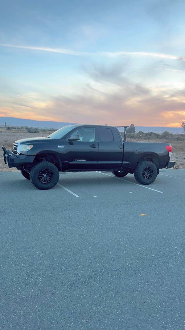 2011 Toyota Tundra Double Cab - SR5 Pickup 4D 6 1\/2 ft