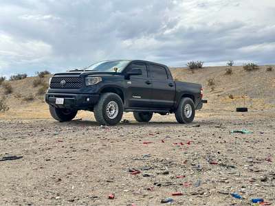 2020 Toyota Tundra CrewMax - SR5 Pickup 4D 5 1\/2 ft