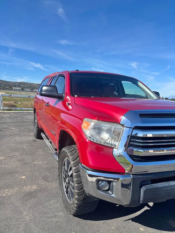 2017 Toyota Tundra Double Cab - SR5 Pickup 4D 6 1\/2 ft