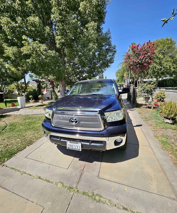 2013 Toyota Tundra CrewMax - SR5 Pickup 4D 5 1\/2 ft