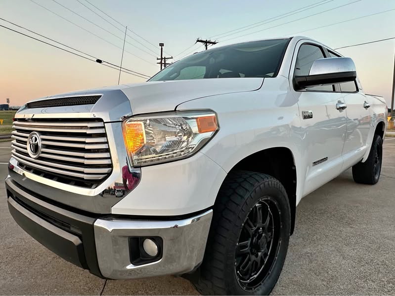 2014 Toyota Tundra - Limited \u2b50\ufe0f 4X4 \ud83c\udfc6 1 OWNER