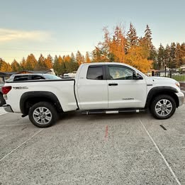 2010 Toyota tundra trd offroad