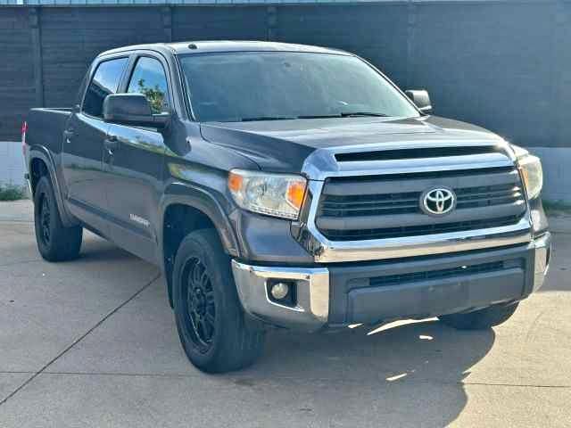 2015 Toyota Tundra CrewMax - SR5 Pickup 4D 5 1\/2 ft