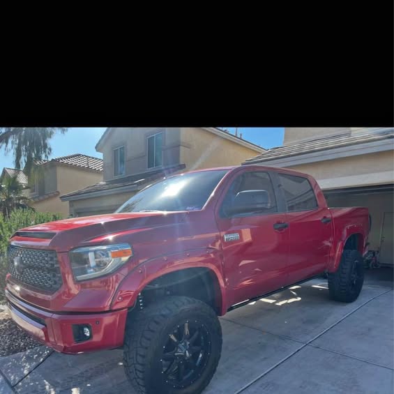 2018 Toyota Tundra - Platinum Pickup 4D 5 1\/2 ft