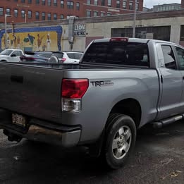 2010 Toyota Tundra double cab, SR5, 4x4, 5.7L V8