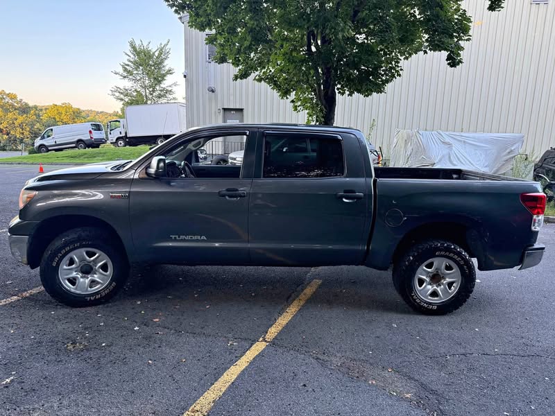 2011 Toyota Tundra CrewMax - SR5 Pickup 4D 5 1\/2 ft