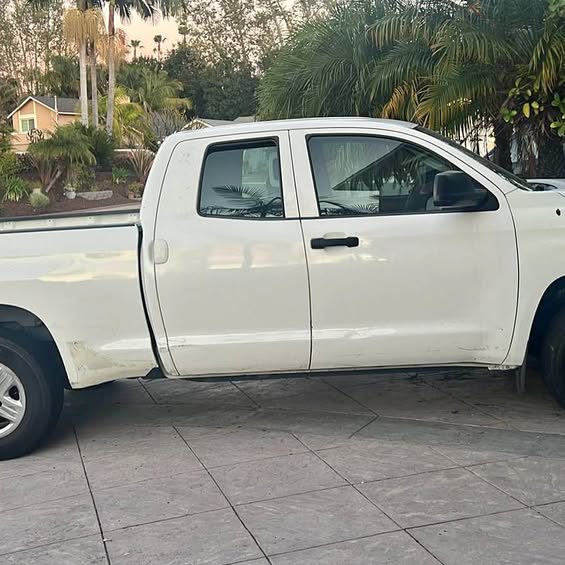 2015 Toyota Tundra - Pickup 4D 5 1\/2 ft