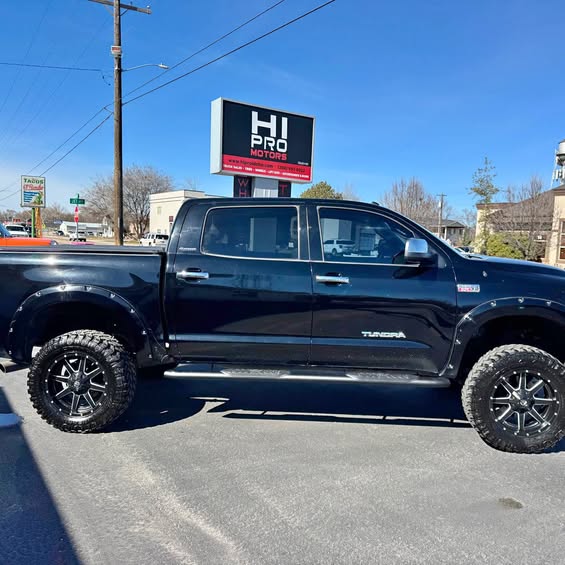2011 Toyota Tundra CrewMax - Platinum Pickup 4D 5 1\/2 ft