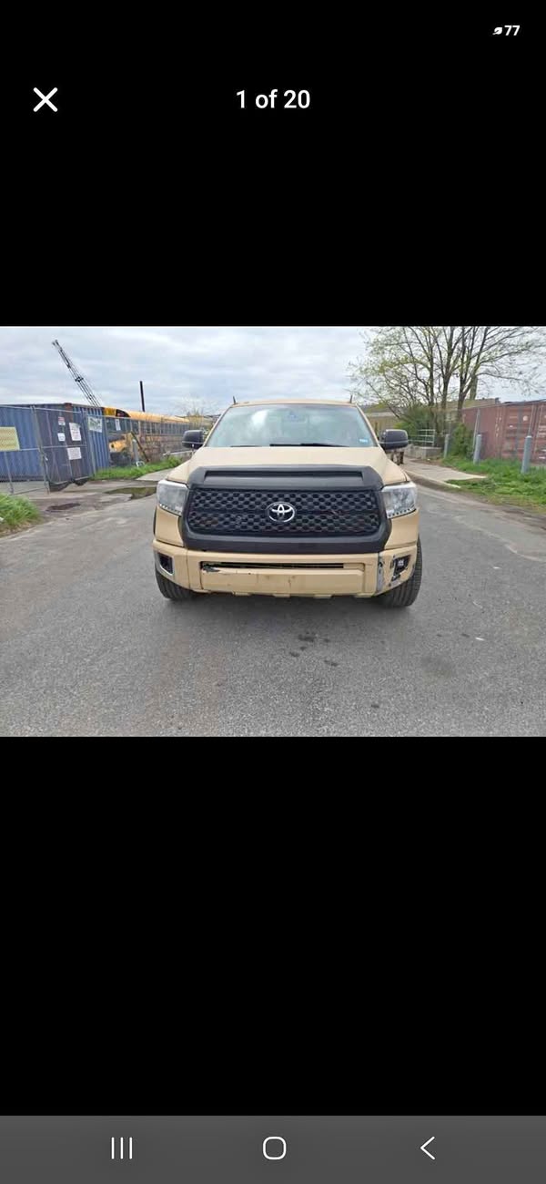 2015 Toyota Tundra CrewMax - SR5 Pickup 4D 6 1\/2 ft
