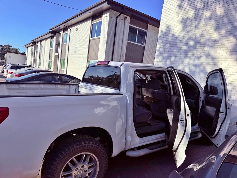 2011 Toyota Tundra - Usada como nueva