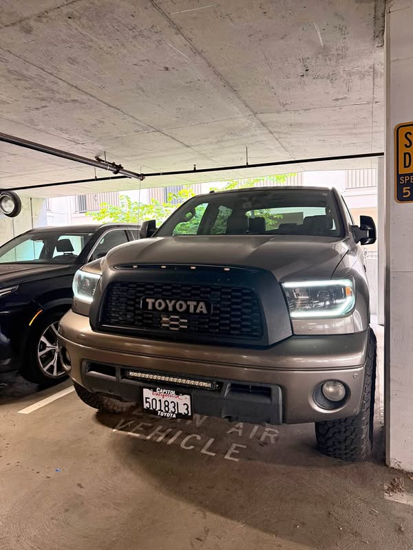 2012 Toyota Tundra CrewMax - Limited Pickup 4D 6 1\/2 ft