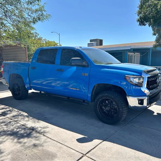 2014 Toyota Tundra CrewMax