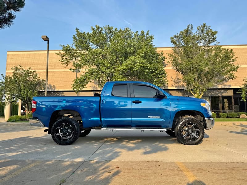 2017 Toyota Tundra - Double cab