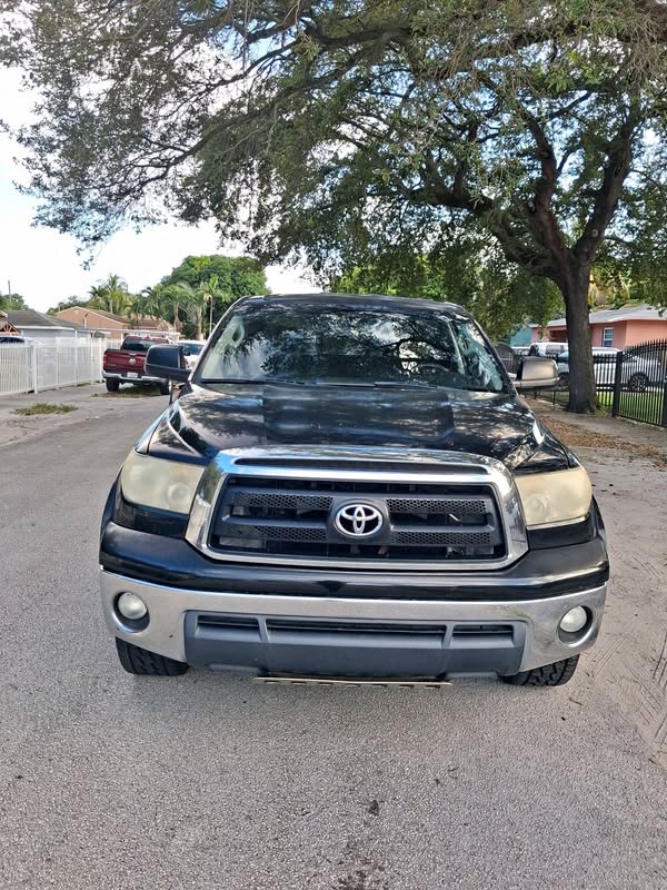 2011 Toyota Tundra Double Cab - Pickup 4D 8 ft
