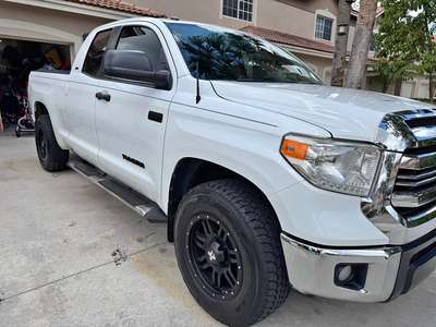 2017 Toyota Tundra Double Cab - SR5 Pickup 4D 6 1\/2 ft