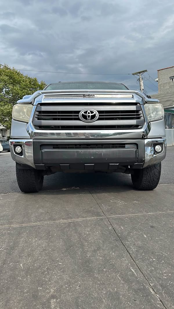 2015 Toyota Tundra - SR5 Pickup 4D 6 1\/2 ft