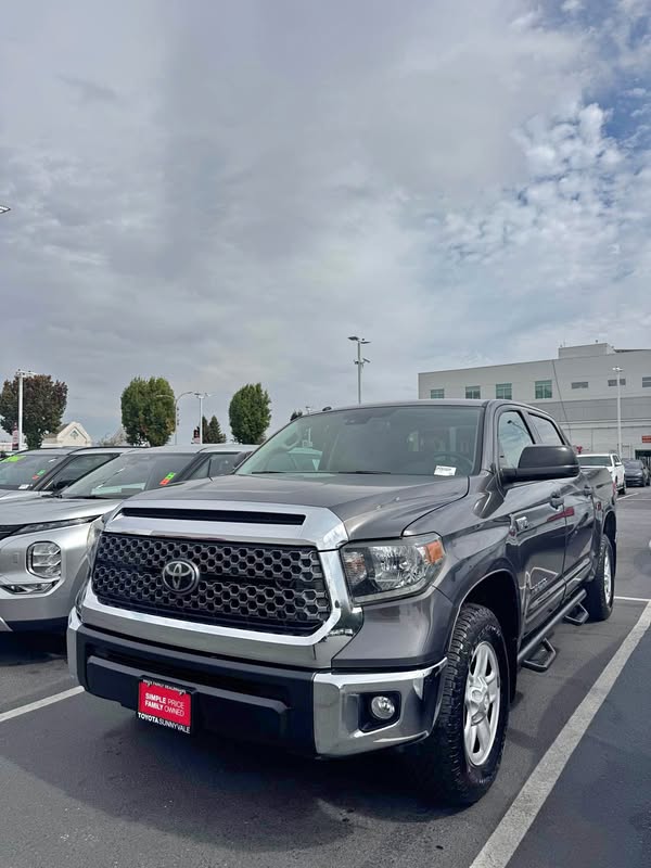 2018 Toyota Tundra CrewMax - SR5 5.7L V8 5.5\u2019 Bed FWD