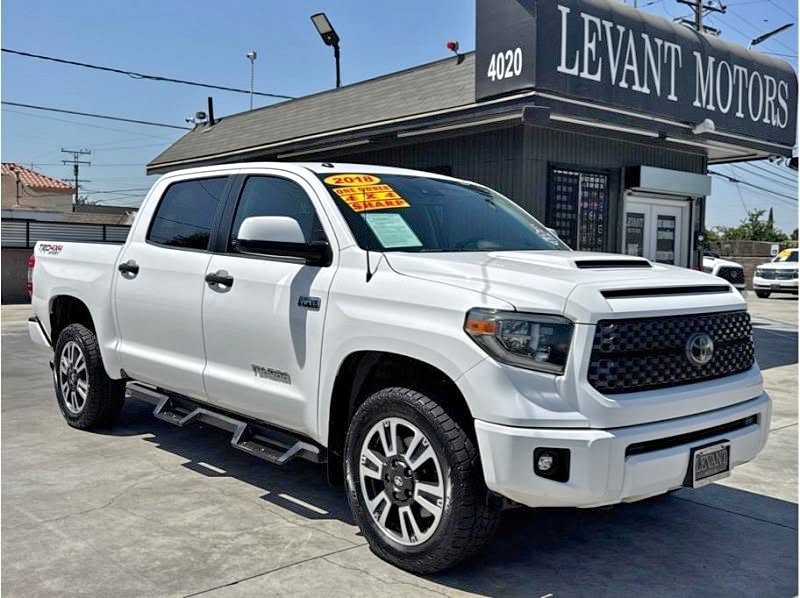 2018 Toyota Tundra CrewMax  SR5 Pickup 4D 5 1\/2 ft Truck