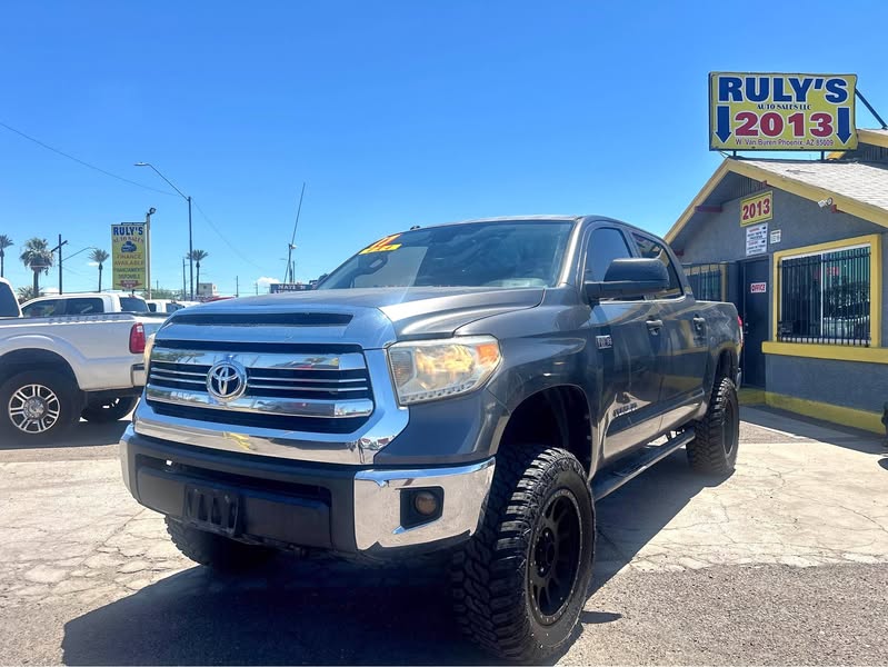 2017 Toyota Tundra CrewMax - SR5 Pickup 4D 5 1\/2 ft